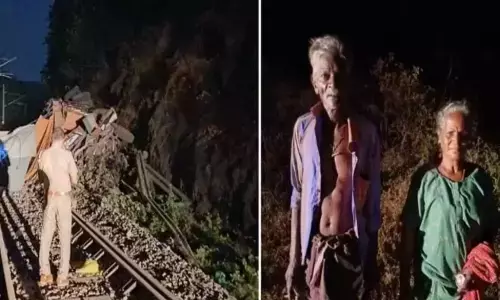 train, accident, couple, thenkashi, TamilNadu,