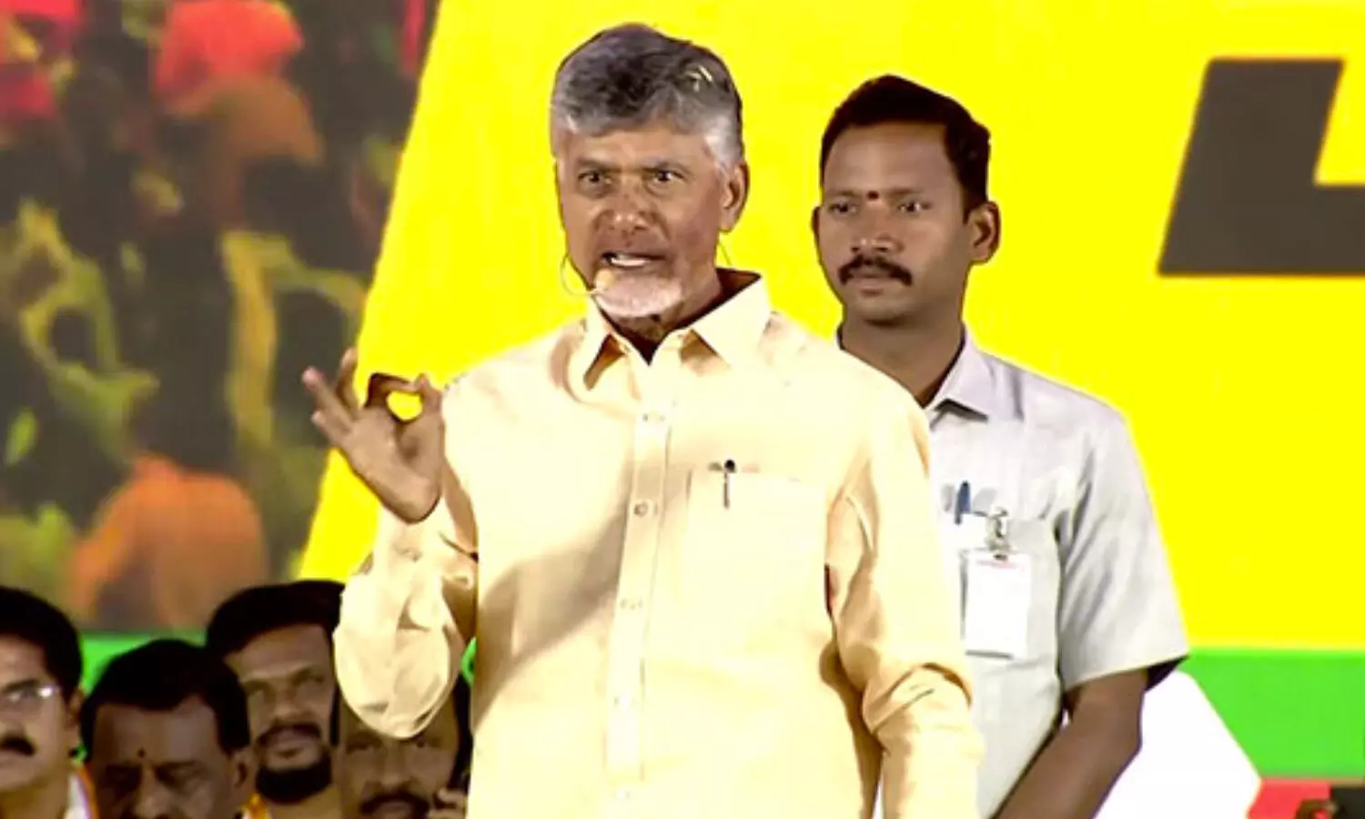 50 ఏళ్ల నుంచే పెన్షన్.. చంద్రబాబు సంచలన హామీలు 50 ఏళ్ల నుంచే పెన్షన్.. చంద్రబాబు సంచలన హామీలు