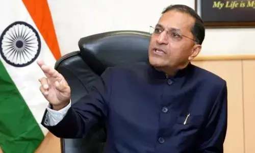 ఎన్నికలకు ముందు ఊహించని రాజీనామా!