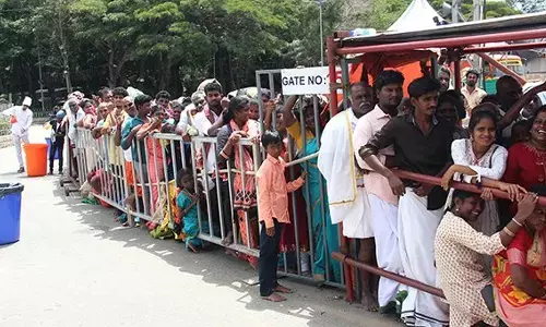 Tirumala : తిరుమలలో భక్తుల రద్దీ మామూలుగా లేదుగా