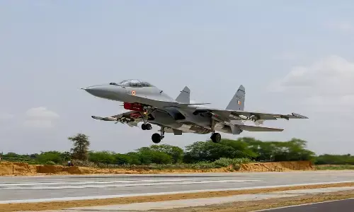 National High Way : నేషనల్ హైవేపై విమానాలు ఎమెర్జెన్సీ ల్యాండింగ్.. నేడు ట్రయల్ రన్