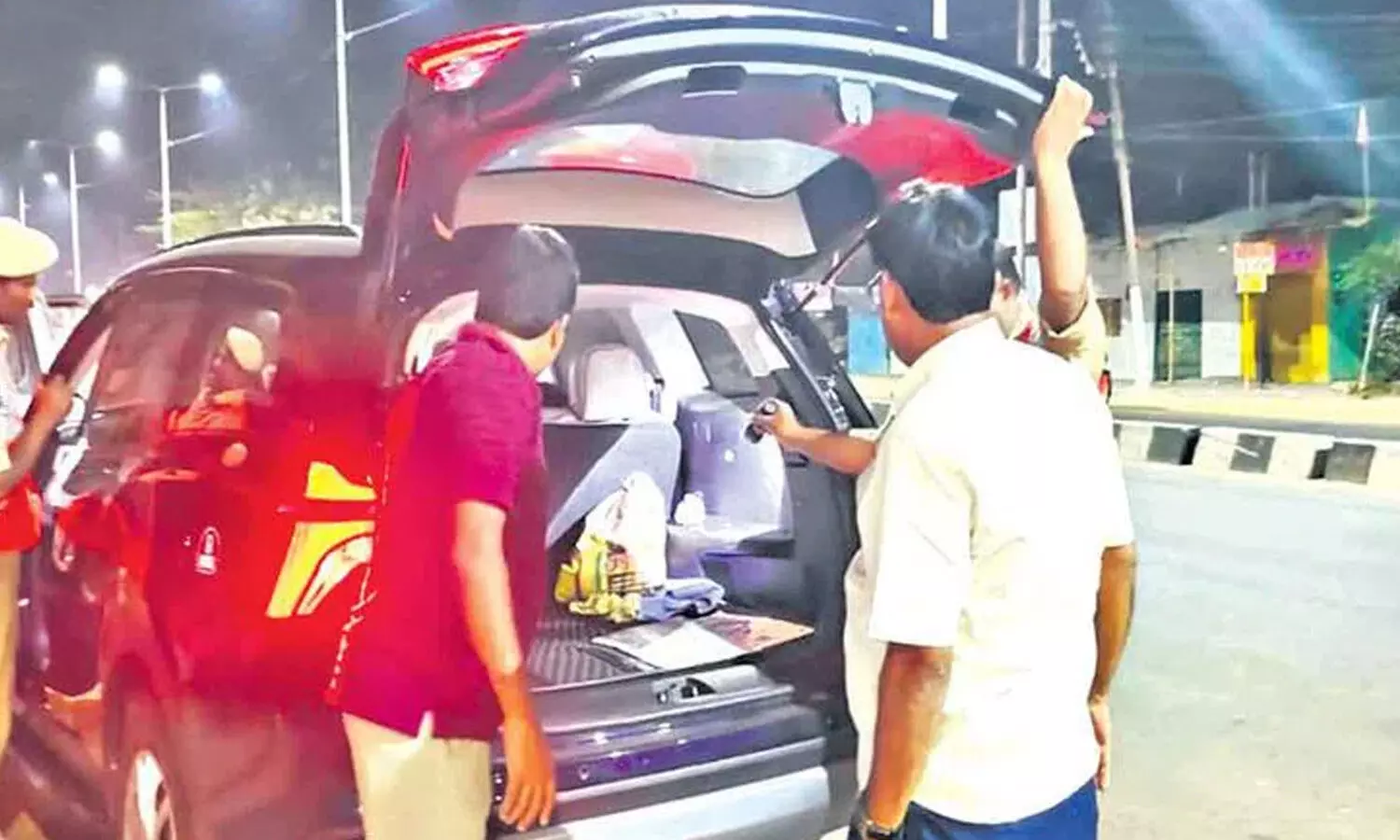 16.4 lakh cash,  seize, police, hyderabad, Money Seized in election code