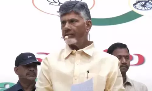 Chandrababu : అందుకే వారికి టిక్కెట్లు ఇవ్వలేకపోయా.. సారీ