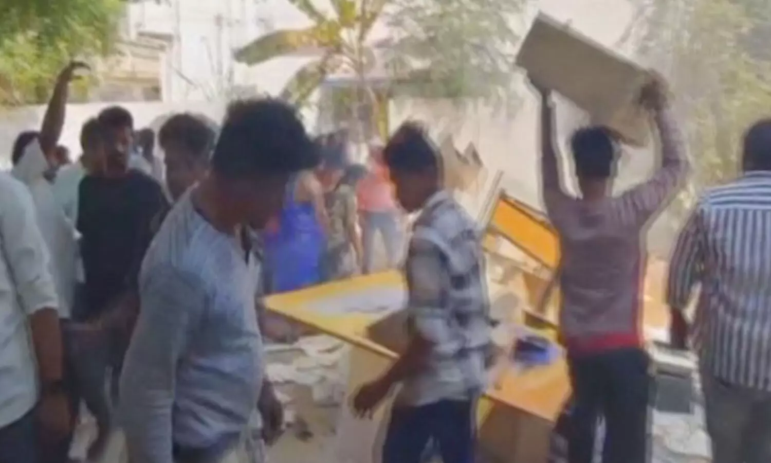 TDP : అనంతలో భగ్గుమన్న తెలుగు తమ్ముళ్లు