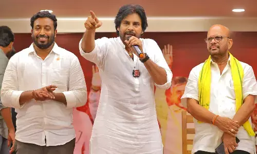 Pawan Kalyan : పిఠాపురం నుంచి హైదరాబాద్ వెళ్లిన పవన్