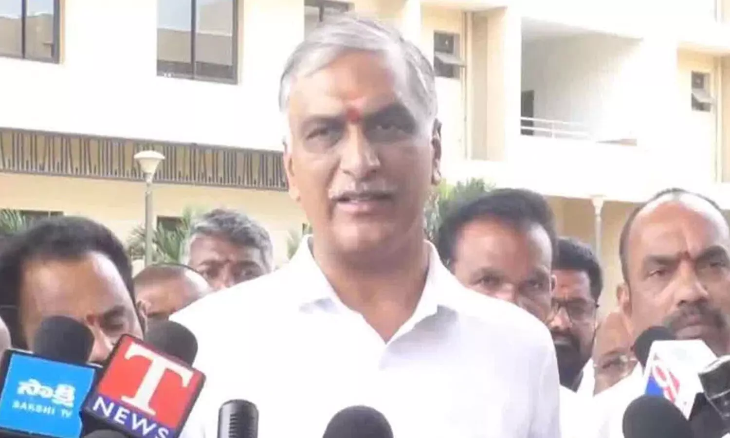 నిన్నటి వరకూ లేని నీళ్లు నేడు ఎక్కడి నుంచి వచ్చాయి?