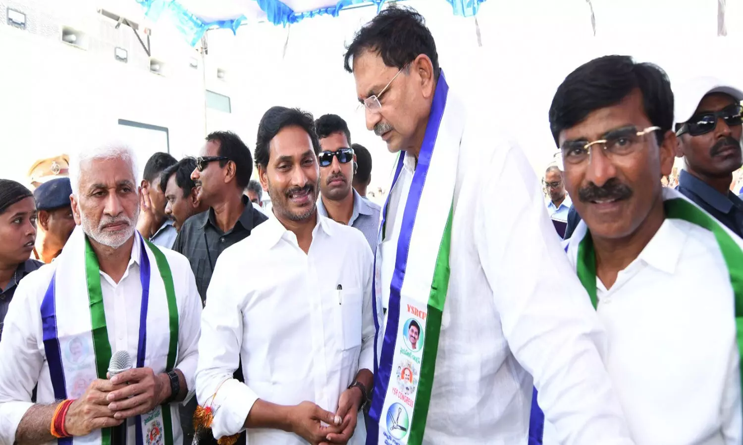 YSRCP : వైసీపీలో చేరిన టీడీపీ నేత