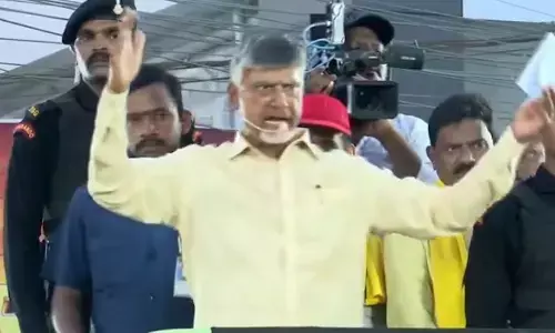 Chandrababu : మూడు నెలల పింఛను ఒకేసారి ఇస్తాం.. అదీ ఇంటివద్దకే వచ్చి ఇస్తాం