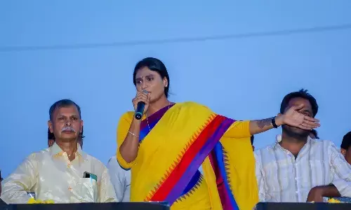 Ys Sharmila : వైఎస్సార్ విగ్రహాలపై దాడులు - వైఎస్ షర్మిల రియాక్షన్