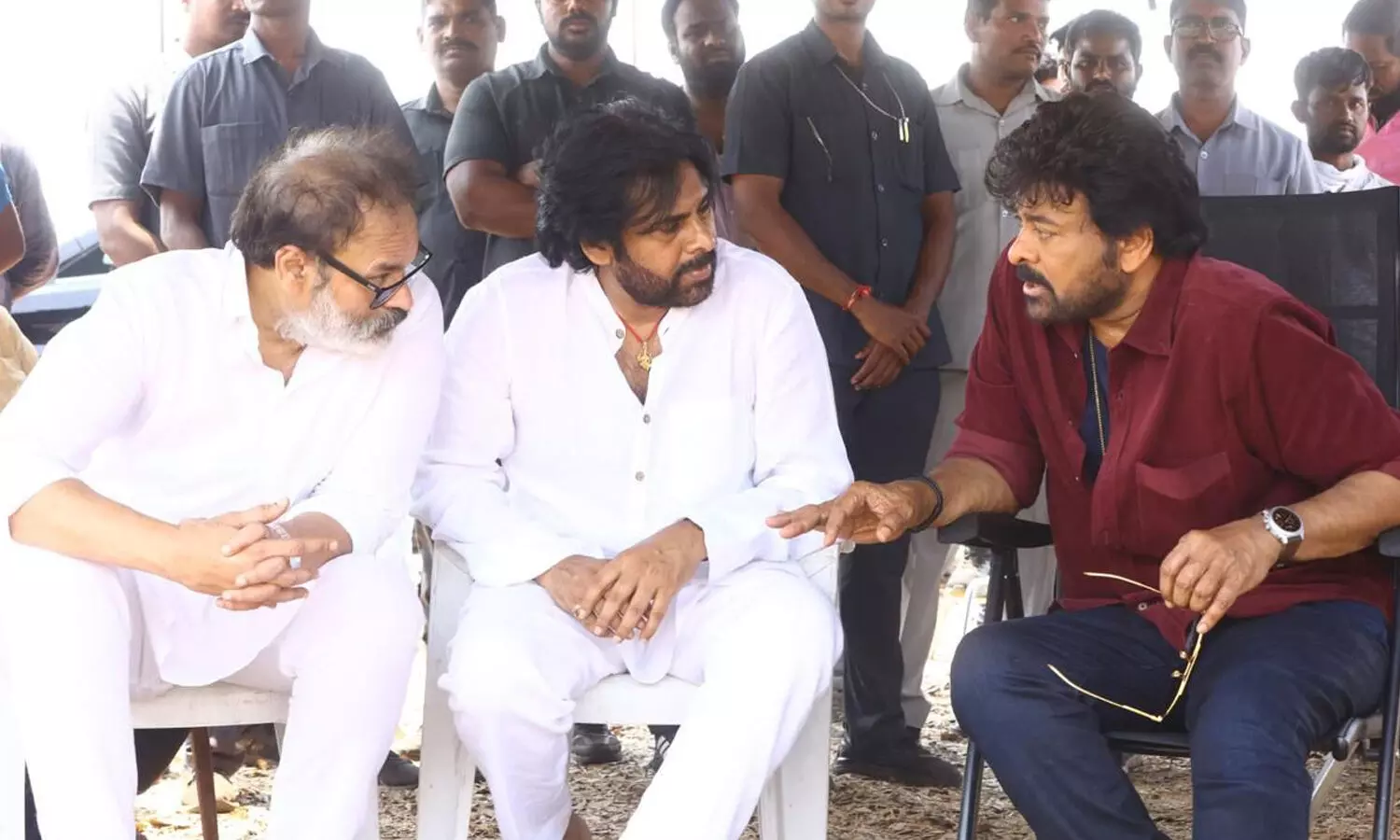 ఆల్ ది బెస్ట్ తమ్ముడూ.. చిరంజీవి ఆశీర్వాదం ఆల్ ది బెస్ట్ తమ్ముడూ.. చిరంజీవి ఆశీర్వాదం