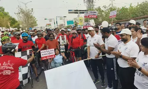 Vote : ఓటు హక్కును వినియోగించుకోవాలంటూ? ఓటు కోసం 2కే రన్