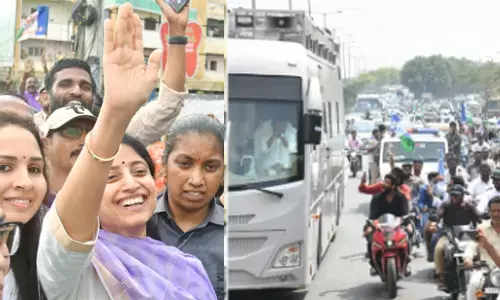 Ys Bharathi : జగన్ బస్సు వెళుతుండగా భారతి వచ్చి..?