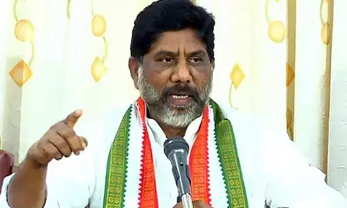 జగన్ పై దాడి అప్రజాస్వామికం : భట్టి విక్రమార్క