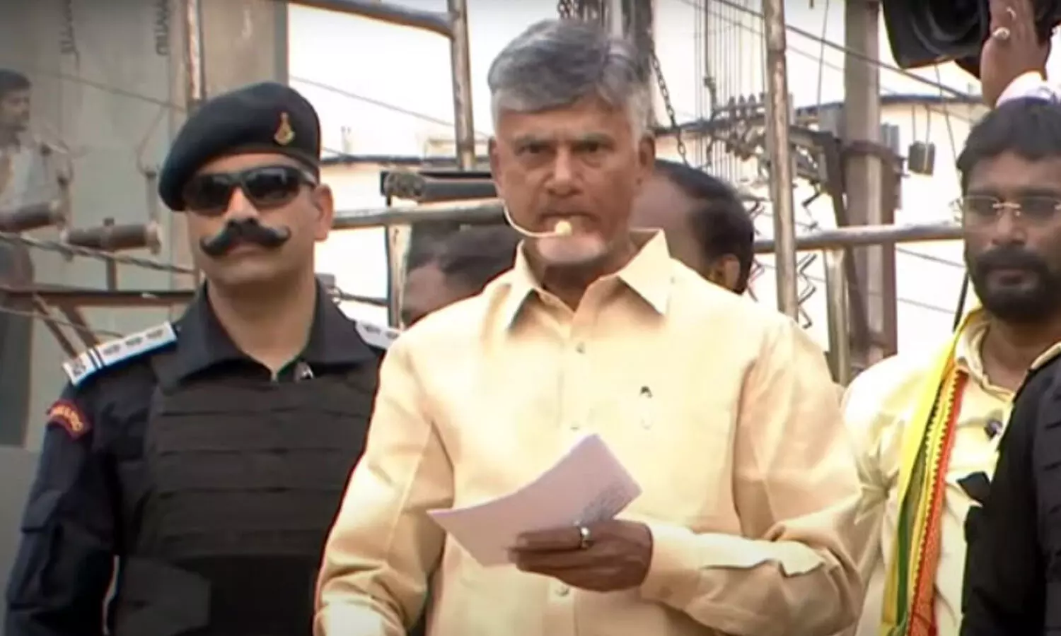 Chandrababu : నాపై రాళ్ల దాడికి దిగుతున్నారు.. తనను వేధిస్తున్నారు Chandrababu : నాపై రాళ్ల దాడికి దిగుతున్నారు.. తనను వేధిస్తున్నారు