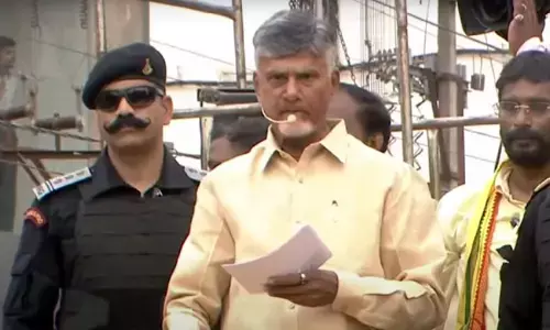 Chandrababu : నాపై రాళ్ల దాడికి దిగుతున్నారు.. తనను వేధిస్తున్నారు