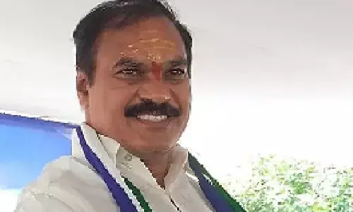 Breaking : వైసీపీ నేత తోట త్రిమూర్తులకు బెయిల్