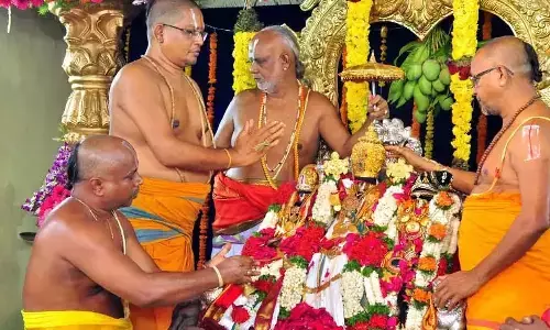 Bhadrachalam : భద్రాద్రిలో నేడు శ్రీరామ పట్టాభిషేకం