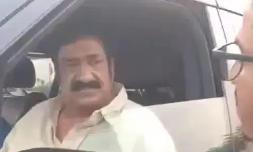 సినీ నటుడు రఘుబాబు కారు ఢీకొని బీఆర్ఎస్ నేత మృతి