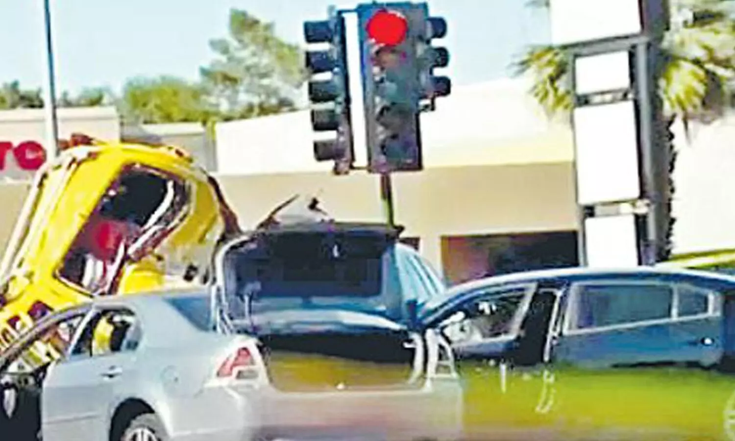 America : రోడ్డు ప్రమాదంలో తెలంగాణ విద్యార్థుల మృతి