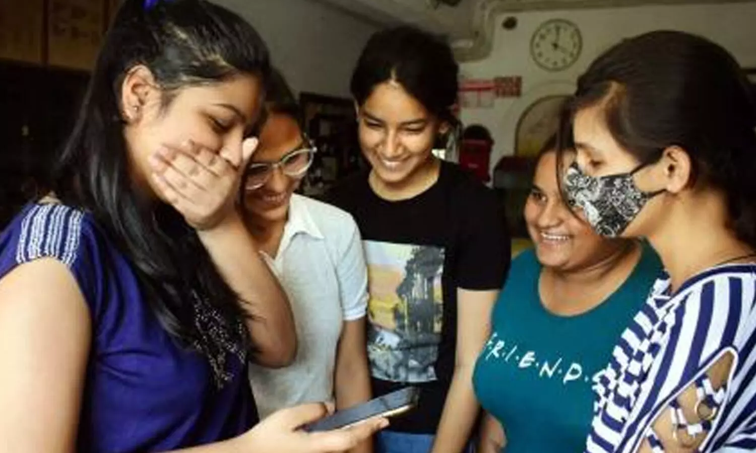 పదోతరగతి పరీక్ష ఫలితాల విడుదల.. ఉత్తీర్ణత శాతం ఎంతంటే?