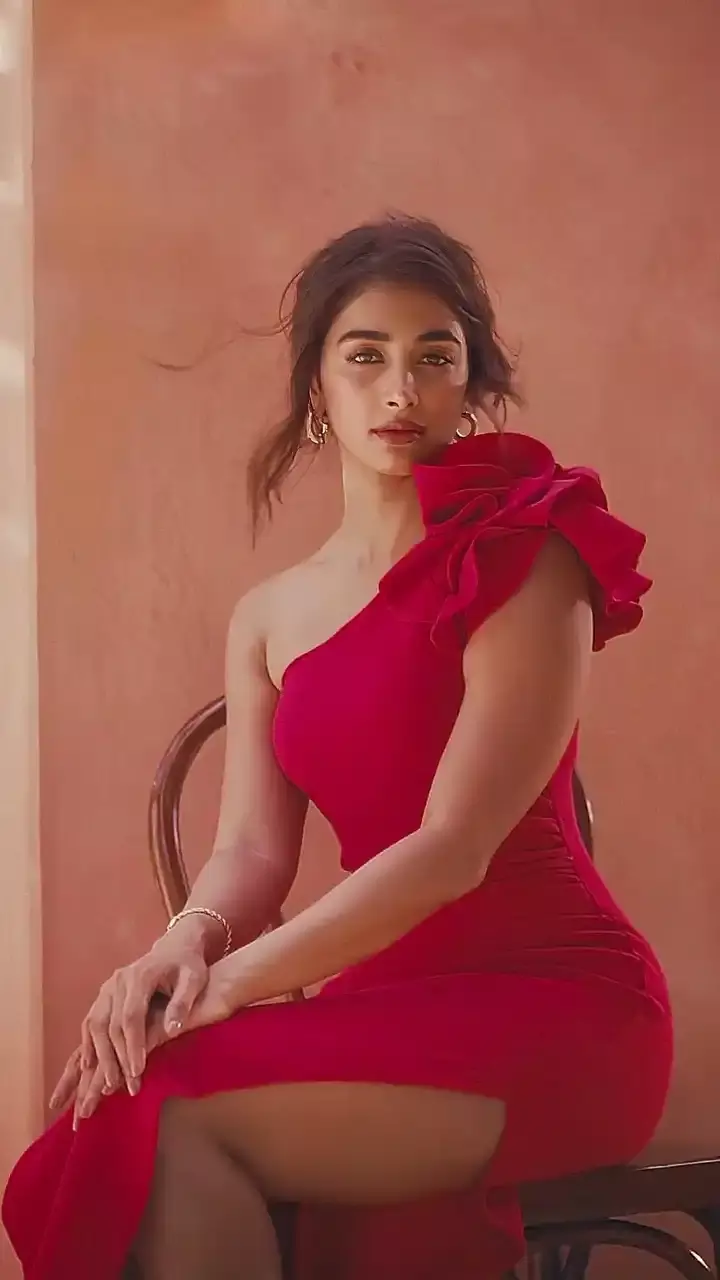 వార్తల్లో పూజ హెగ్డే.. ఈ కారణాలతోనే!!