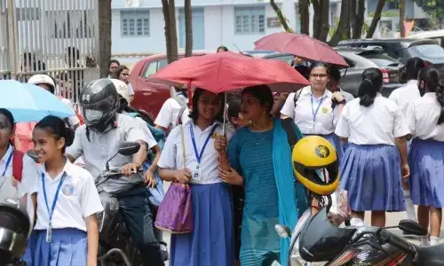 Holidays : నేటి నుంచి పాఠశాలలకు వేసవి సెలవులు