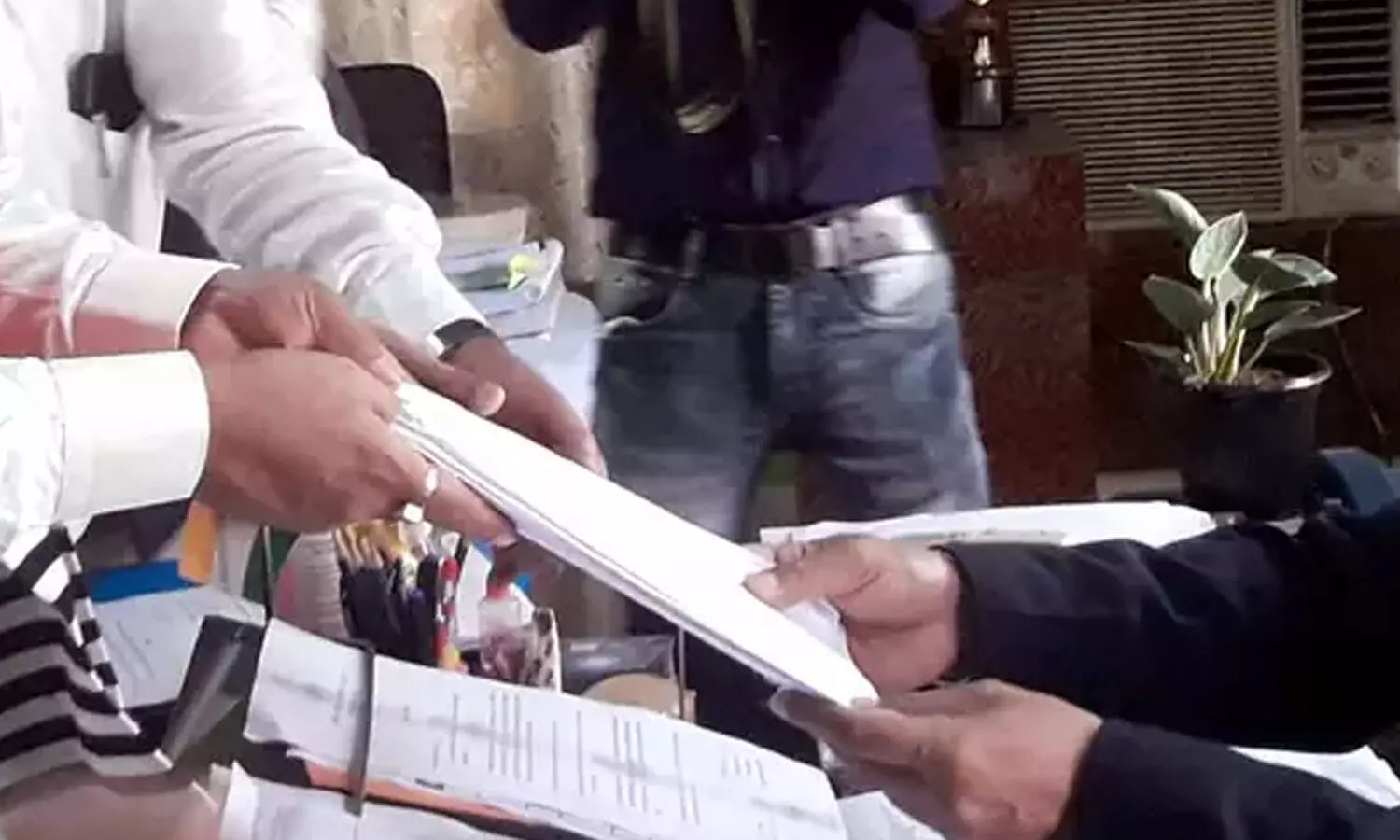 Elections : నేడు నామినేషన్లకు ఆఖరి రోజు