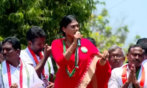 Ys Sharmila : నేడు మూడు జిల్లాల్లో పర్యటించనున్న వైఎస్ షర్మిల