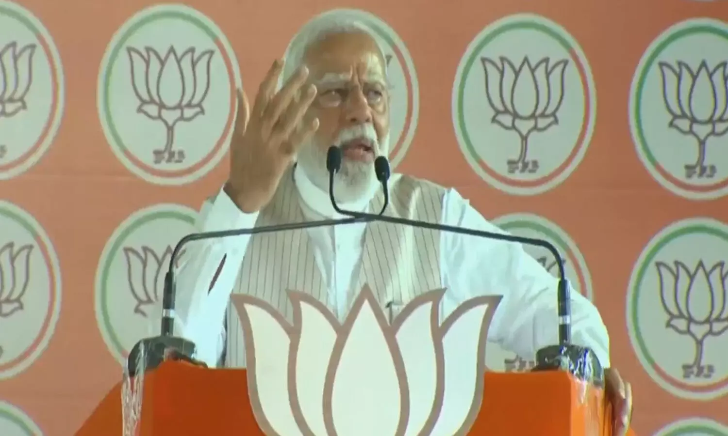 Narendra Modi : ట్రిపుల్ ఆర్ టాలీవుడ్ తీస్తే.. తెలంగాణలో డబుల్ ఆర్ నడుస్తుంది