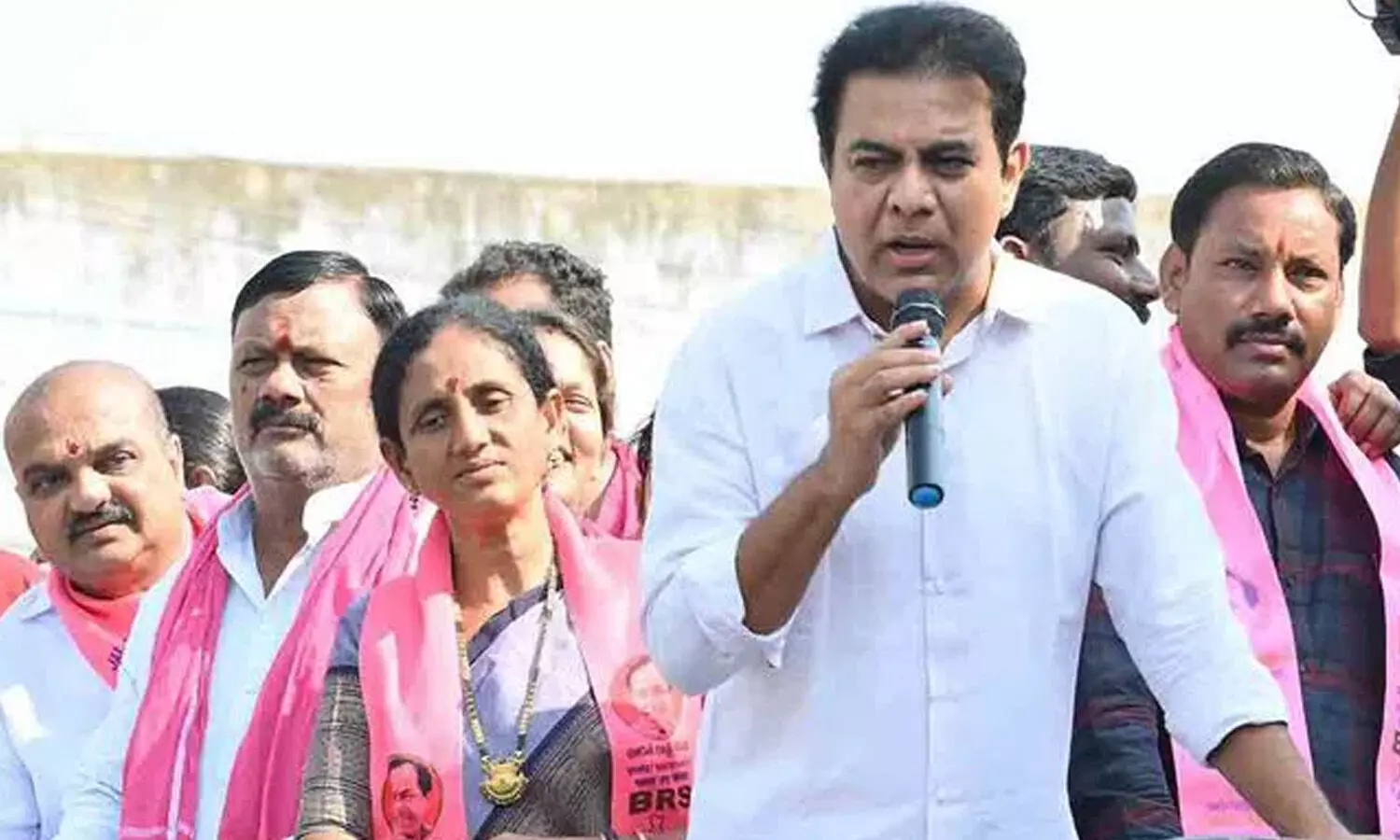KTR : ఆరు గ్యారంటీలు అమలు చేసిన తర్వాత ఓట్లడిగితే బాగుండేది