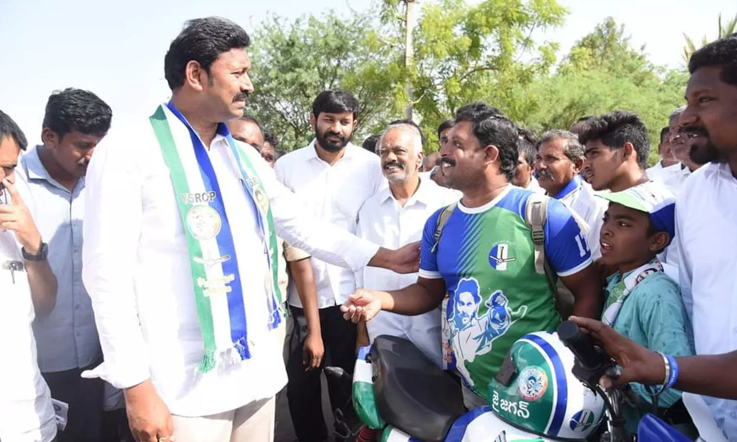 Avinash Reddy నాపై ఈ నిందలు.. చంద్రబాబు డైరెక్షన్ లోనే ys avinash