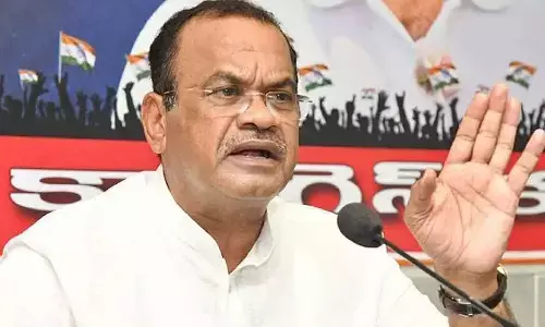 దమ్ముంటే ఆ ఎమ్మెల్యేల పేర్లు చెప్పు : కోమటిరెడ్డి వెంకటరెడ్డి