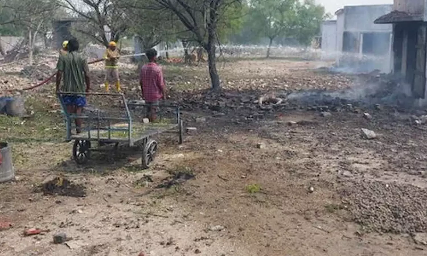 భారీ పేలుడు.. స్పాట్ లోనే ఏడుగురు మృతి