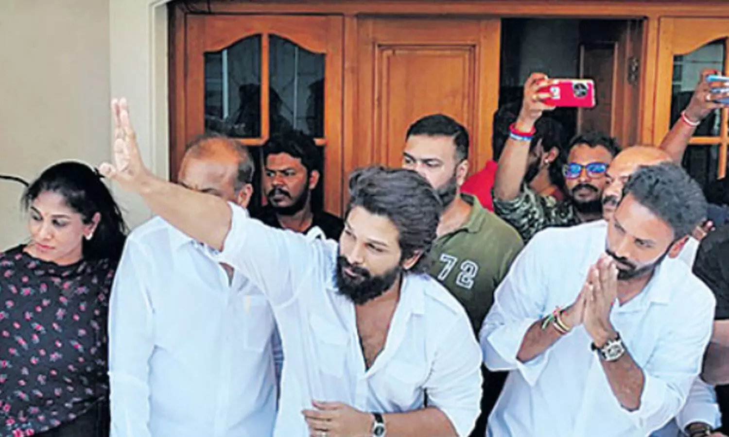 Allu Arjun : నంద్యాల పర్యటన వివాదం.. బన్నీపై కేసు నమోదు