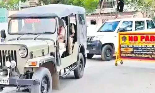 తాడిపత్రి నుంచి జేసీ కుటుంబం హైదరాబాద్ కు