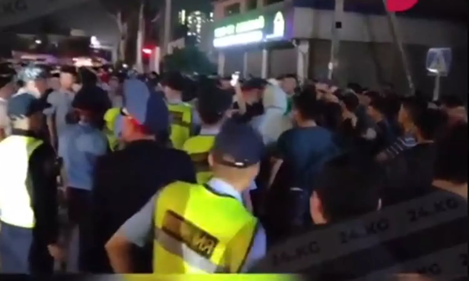 Kyrgyzstan : కిర్గిస్థాన్ హింసకు అసలు కారణమదేనా? టార్గెట్ ఎవరంటే?