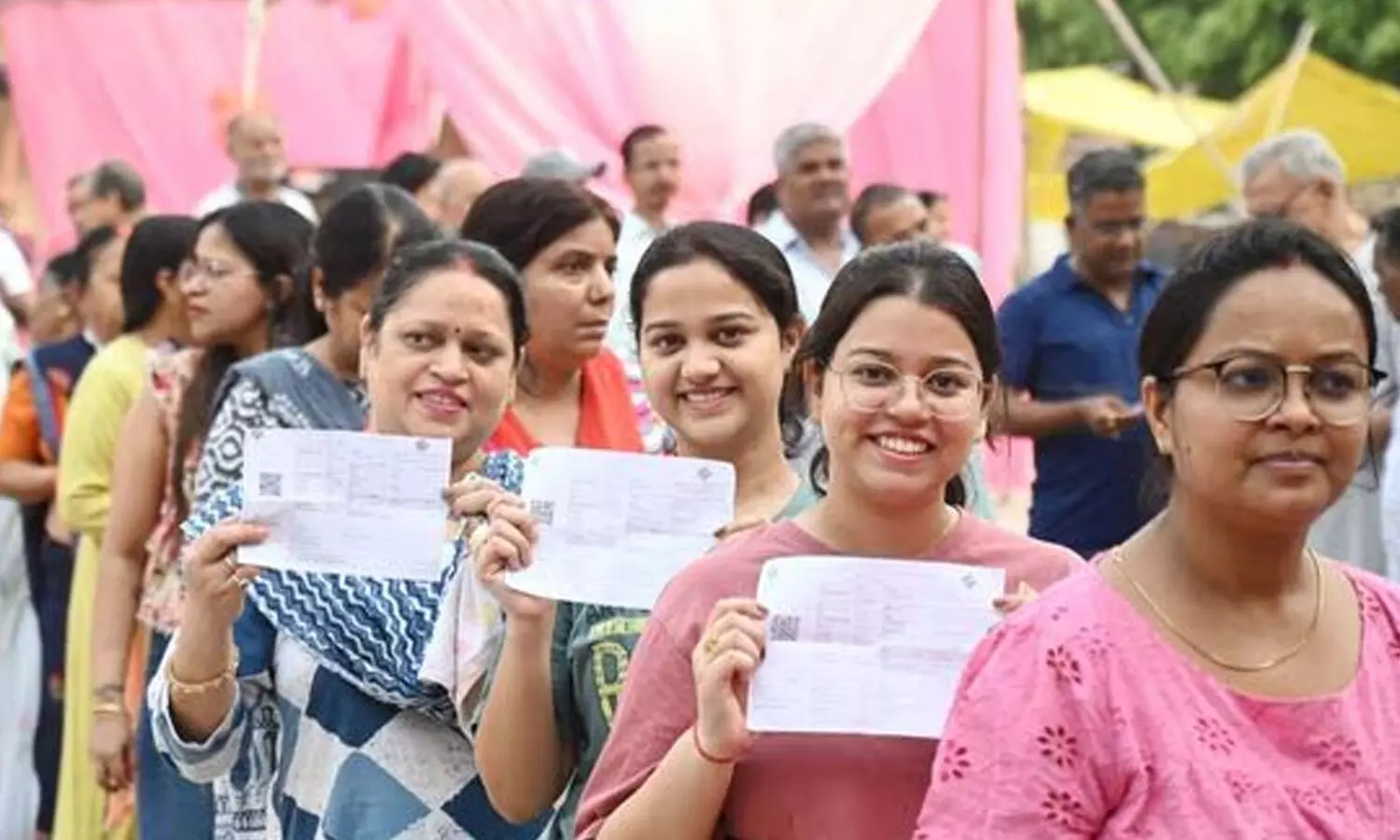 Loksabha Elections : నేడు చివరి దశ ఎన్నికలు.. ఈరోజు ప్రముఖులందరూ బరిలో నిలిచిన నియోజకవర్గాలు