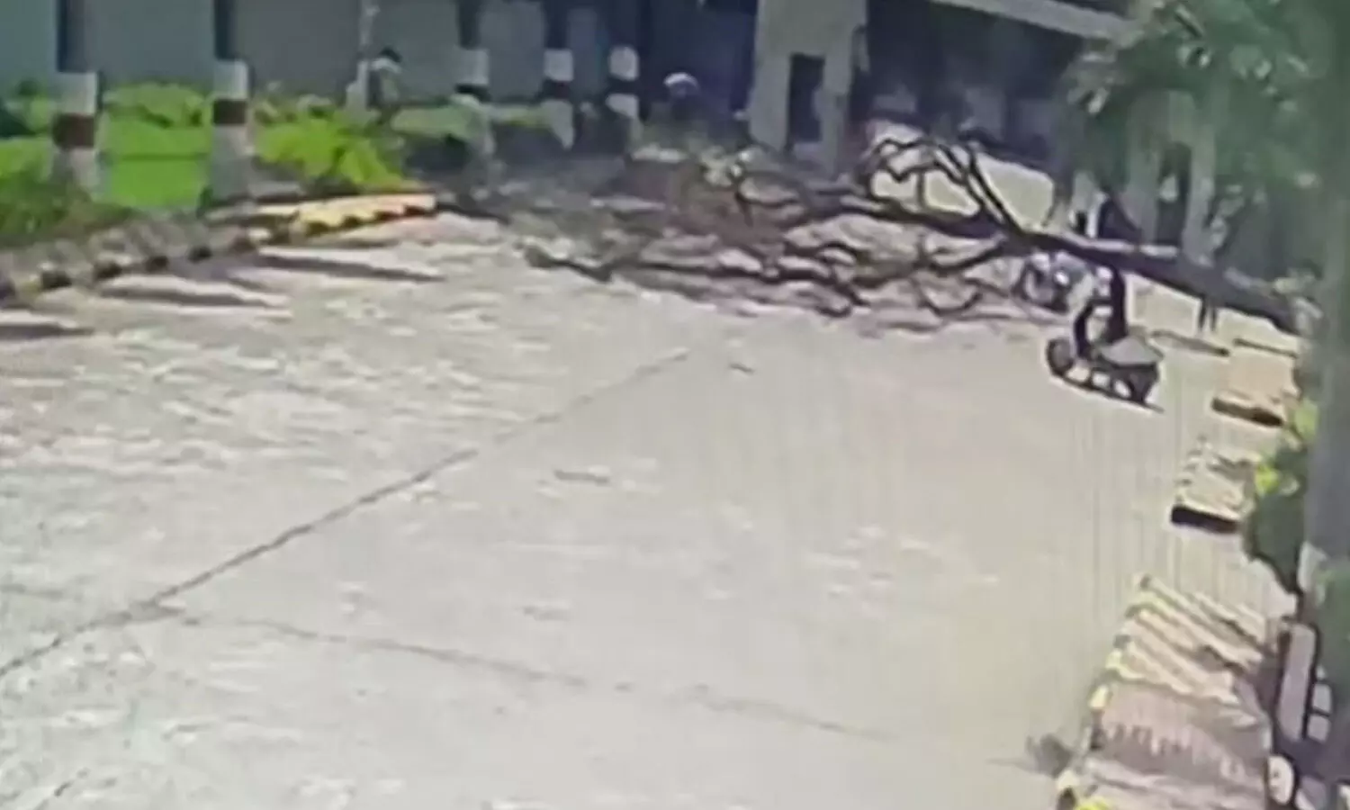 మృత్యువు ఇలా కూడా వచ్చేయొచ్చు మృత్యువు ఇలా కూడా వచ్చేయొచ్చు