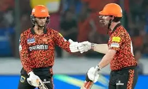 IPl 2024 : టాస్ గెలిచిన సన్ రైజర్స్ తొలుత బ్యాటింగ్.. మరో రికార్డు కోసమేనా?