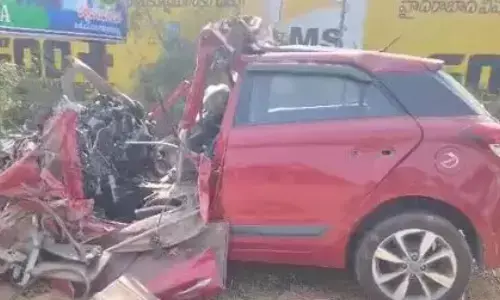 హైదరాబాద్-శ్రీశైలం జాతీయ రహదారిపై ఘోర ప్రమాదం