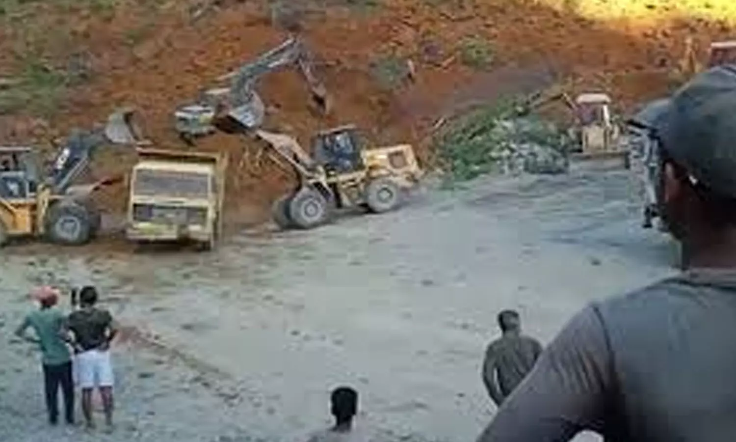 Breaking : క్వారీ కూలి పది మంది కార్మికుల సజీవ సమాధి