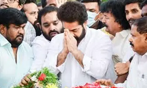 నేడు ఎన్టీఆర్ జయంతి...ఎన్టీఆర్ ఘాట్ వద్ద నివాళులు