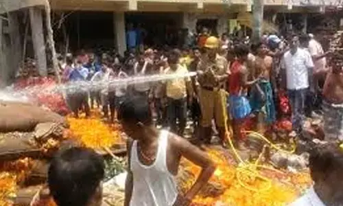 firework, explosion, puri jagannath temple, fifteen people were injured