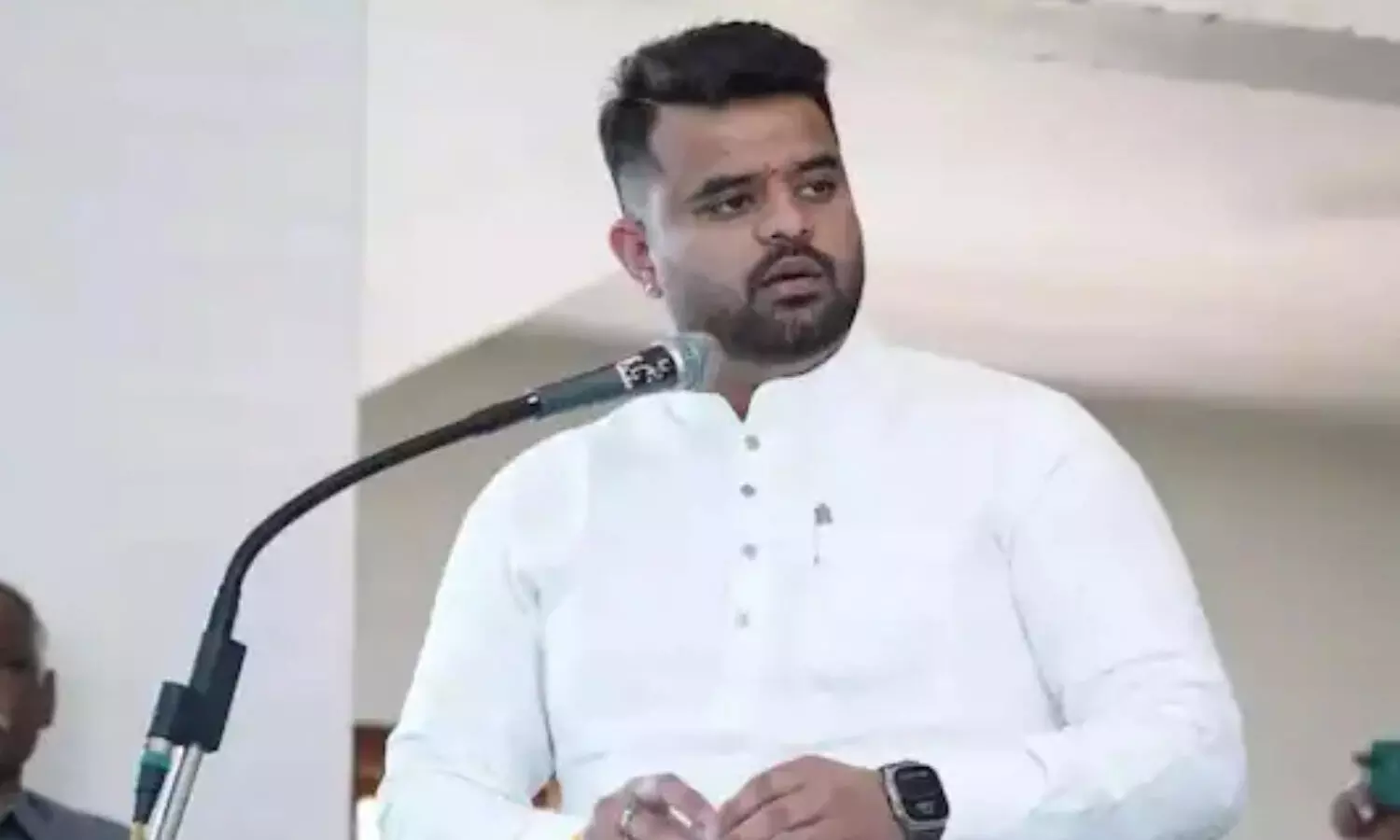 ప్రజ్వల్ రేవణ్ణ ఓటమి ప్రజ్వల్ రేవణ్ణ ఓటమి