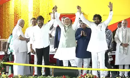 మెగా బ్రదర్స్ తో మోదీ