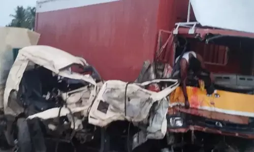 Road Accident : ఏపీలో ఘోర రోడ్డు ప్రమాదం.. ఆరుగురు మృతి