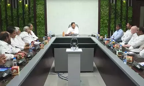 Ys Jagan : అధైర్యం వద్దు... అందరికీ అందుబాటులో ఉంటా