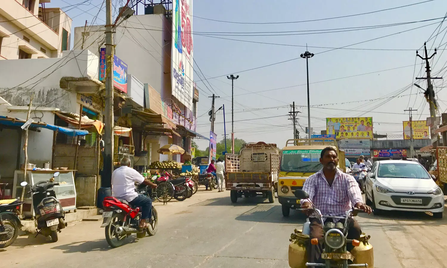 Tadepalli : తాడేపల్లిలో దొంగల స్వైర విహారం..వరస దొంగతనాలతో