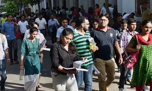 నేడు యూపీఎస్సీ పీరీక్ష.. అరగంట ముందుగానే?