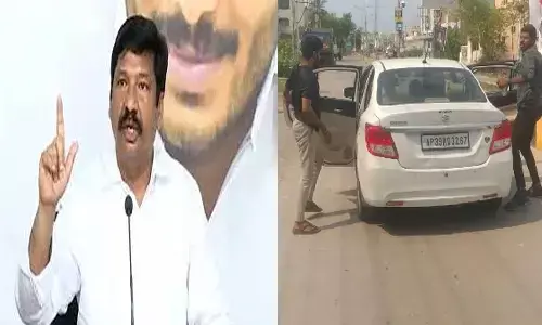 మాజీ మంత్రి జోగి రమేష్ ఇంటిపై రాళ్ల దాడి